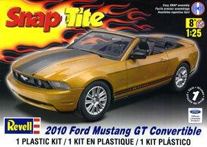 Revell Model Car 2010 Ford Mustang GT Convertible