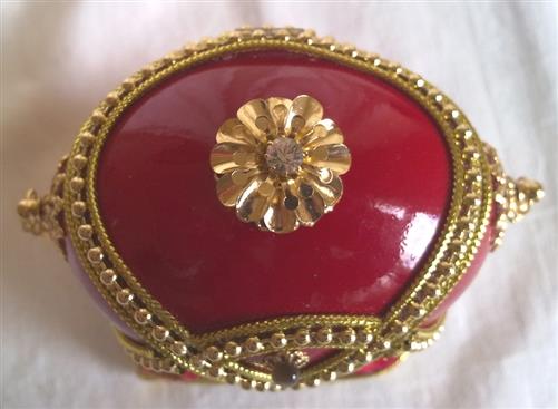 Duck Egg Jewlery Box (Red) With Music