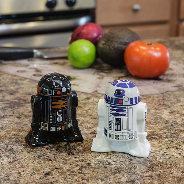 Star Wars R2D2 Salt And Pepper Shakers