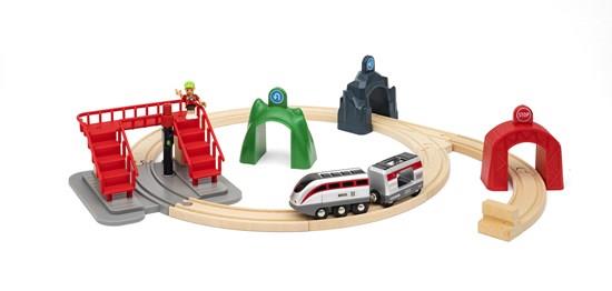 Brio Smart Engine Set With Action Tunnels - 33873
