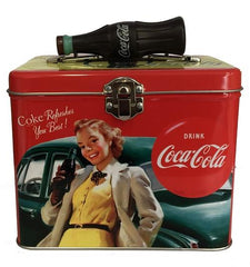 Coca-Cola Tin Square Lunch Box - Coke Refreshes You Best / Boîte à lunch carrée en métal - Coke vous rafraîchit au mieux