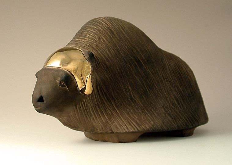 Pauline Pelletier Musk Ox Figurine / Figurine de bœuf musqué
