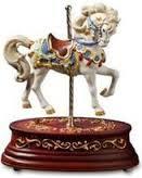 Heritage Single Horse Musical Figurine / Comédie musicale à cheval unique Heritage
