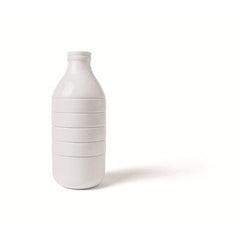 Milk Jug Porcelain Set With Cups / Service à lait en porcelaine avec pichet et tasses