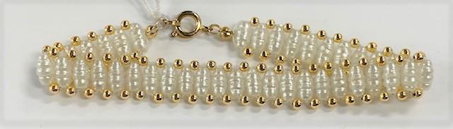 Pearl & Gold Bracelet