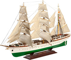 Revell Model Boat Gorch Fock Ship / Maquette de bateau Gorch Fock