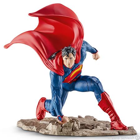 DC Figurine Kneeling Superman