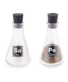 Salt & Pepper Shaker Science Flasks / Flacons salières et poivrières