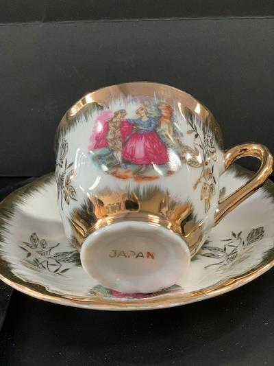 Vintage Collectible Courting Couple Teacup&Saucer Set-Jouets LOL Toys