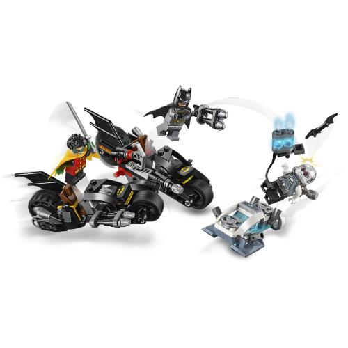 Lego DC Batman Mr. Freeze Batcycle Battle - Jouets LOL Toys