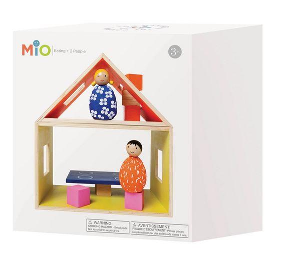 Manhattan Toy Mio House and 2 People