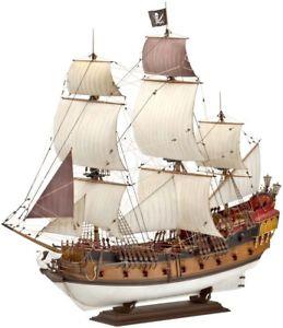 Revell Model Boat Pirate Ship - Jouets LOL Toys