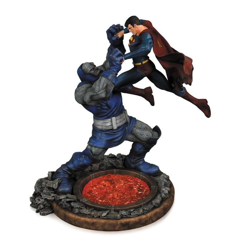 DC Collectibles Superman Vs. Darkseid Statue 2nd Edition (Montreal, In-Store or Pickup ONLY)